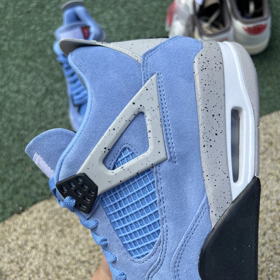 Air Jordan 4 Retro 'University Blue'