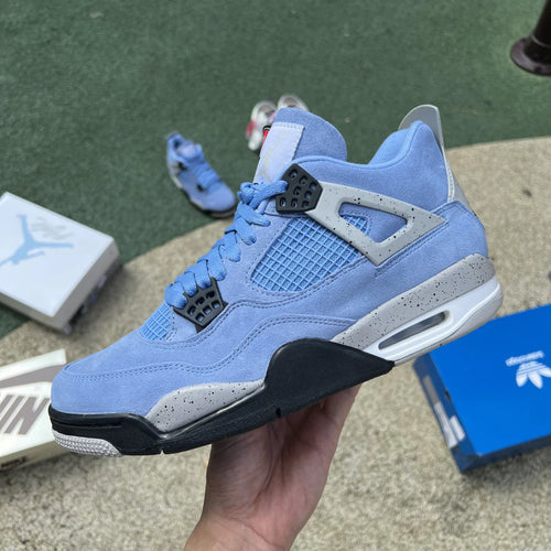 Air Jordan 4 Retro 'University Blue'